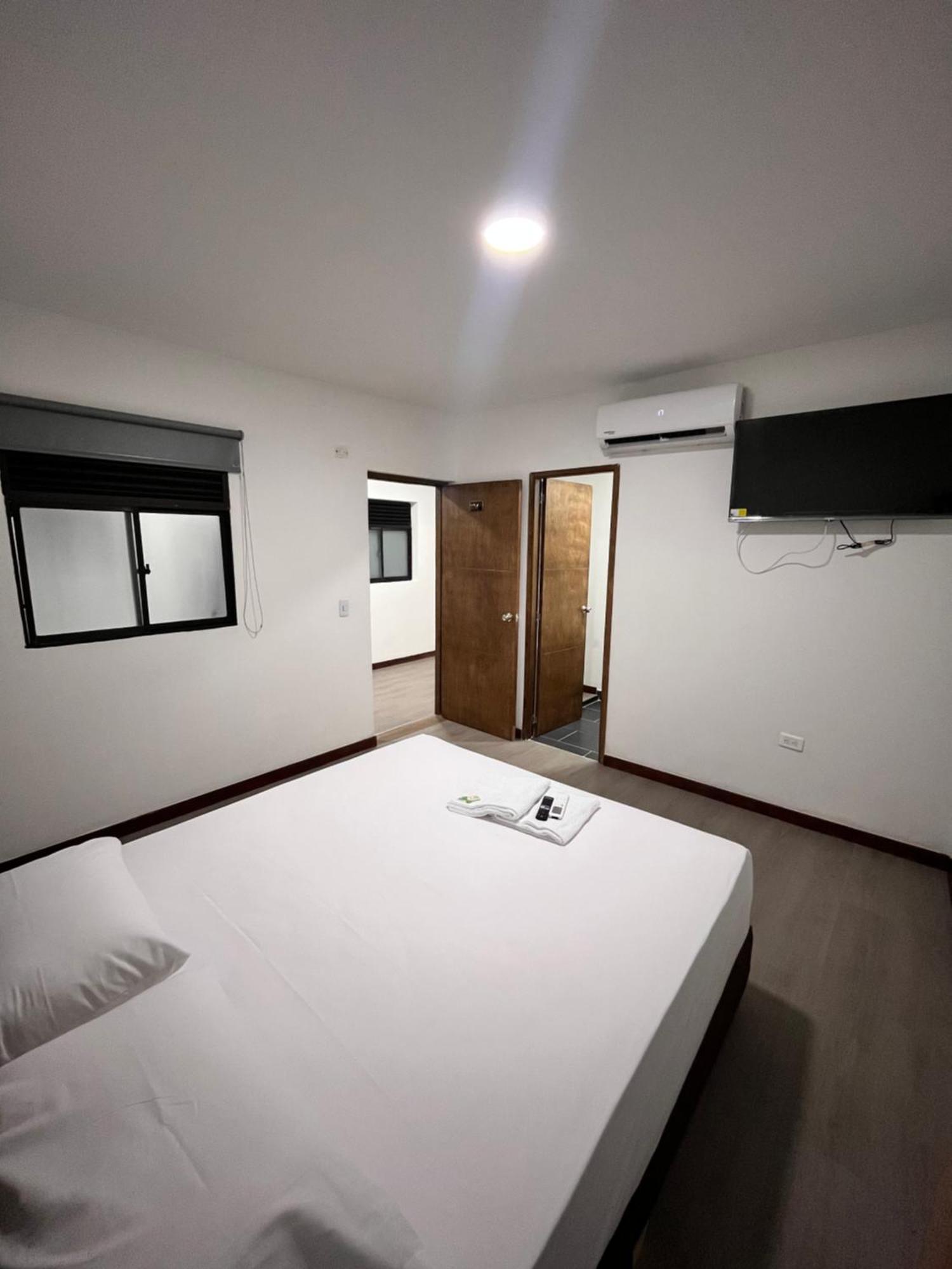 Hotel Gallery By 70 Medellin Ngoại thất bức ảnh